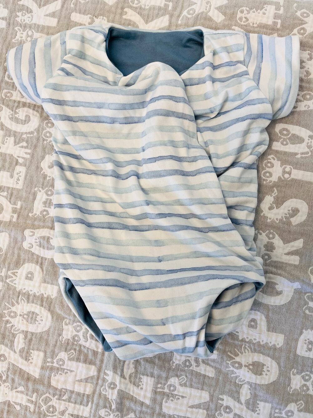 Bonzie 
skin to skin romper size 0 to 3 months